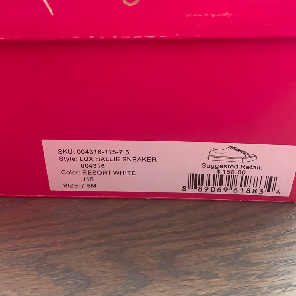Lilly Pulitzer Lux Hallie Sneaker Size 7.5